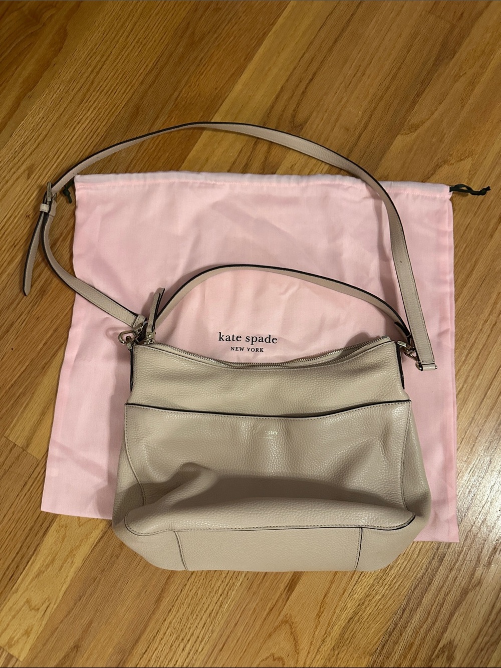 Kate Spade Pebbled Cream Shoulder Bag with adjusted cross body strap - Picture 6 of 6
